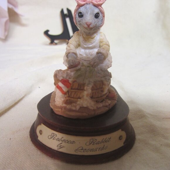 VTG 1989 REBECCA RABBIT BY LEONARDO, ITEM# LN-01 - Picture 2 of 4